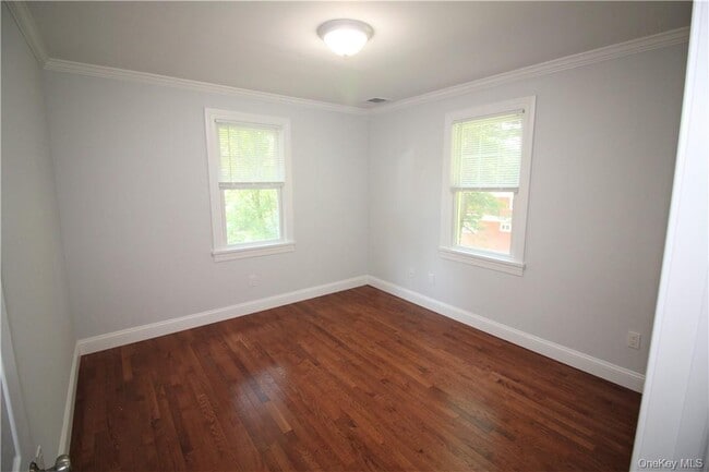 Building Photo - 691 Long Pond Rd