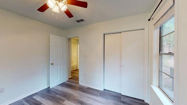 Building Photo - 1109 Gardner Cove