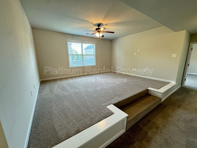 Building Photo - 1355 Slate Bend Dr