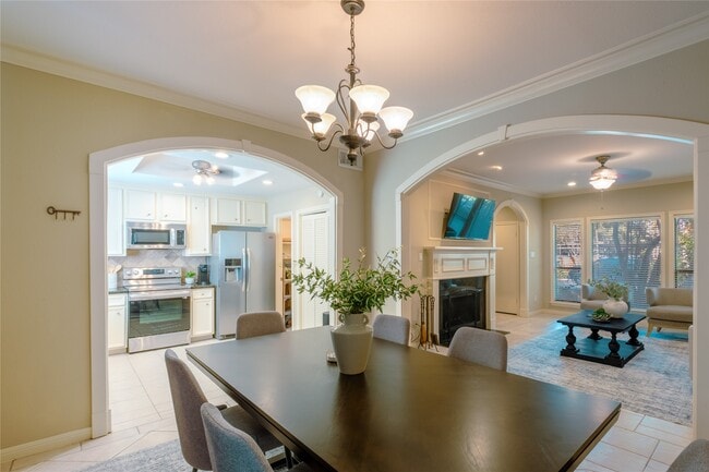 Building Photo - 11711 Memorial Dr