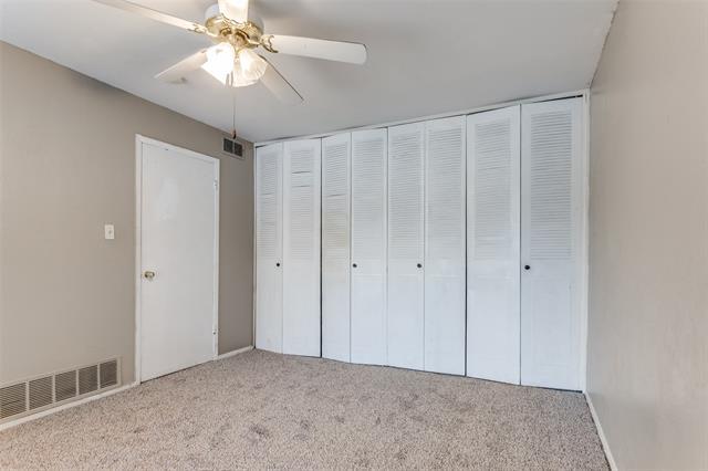 Building Photo - 3828 W 7th St