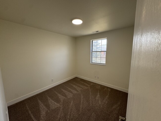 Building Photo - 267 S 300 E