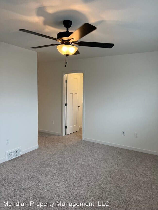 Building Photo - 4 br, 2 bath House - 5551 Lori Lane W