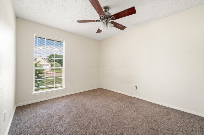 Building Photo - 2603 Hollymist Dr