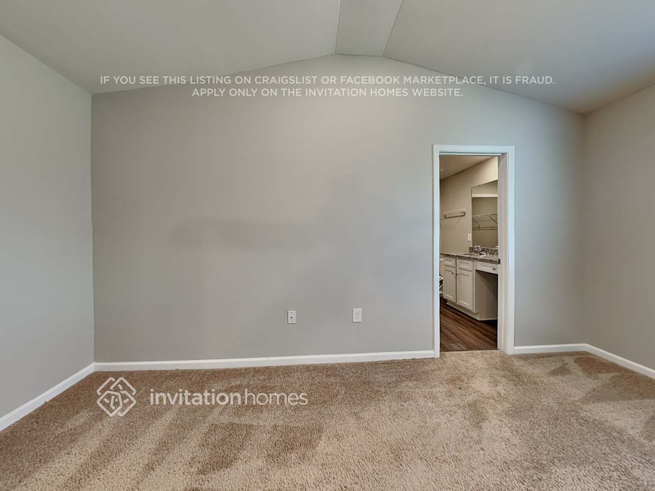 Building Photo - 589 Belcaro Dr
