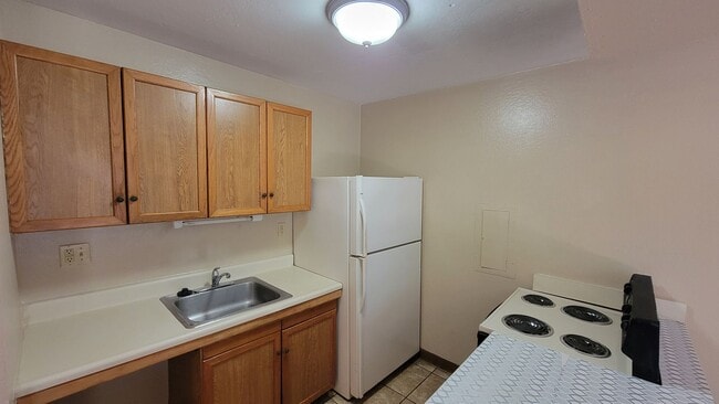 Building Photo - Makaha Valley Plantation 2 Bedroom Town Home