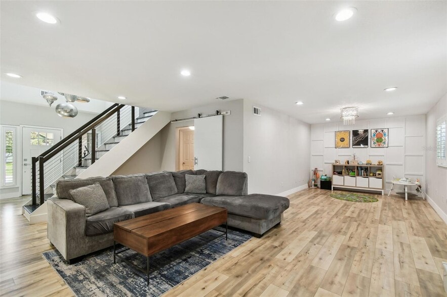 Building Photo - 4203 W Cleveland St