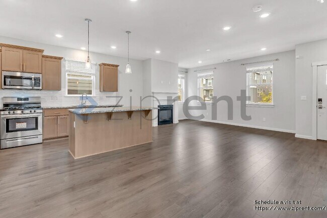 Building Photo - 31474 NW Turel Dr