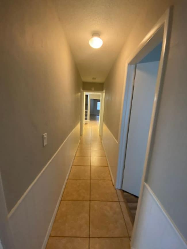 Building Photo - 3 Bedroom 2 Bath home in New Smyrna Beach for RENT!