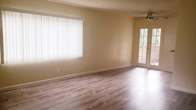 Building Photo - 4455 Overland Ave