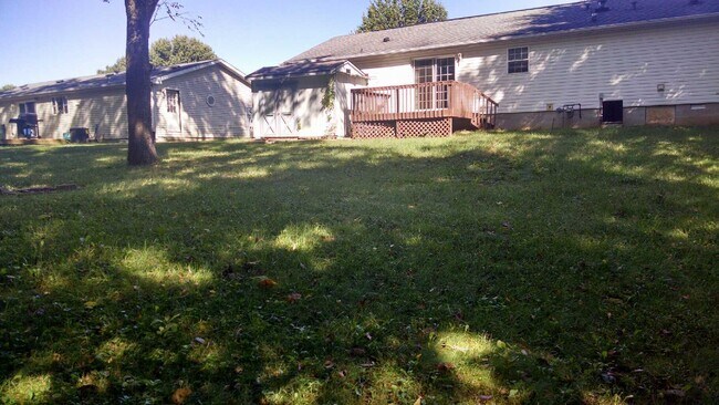 Building Photo - 4025 W Cedar Chase Dr