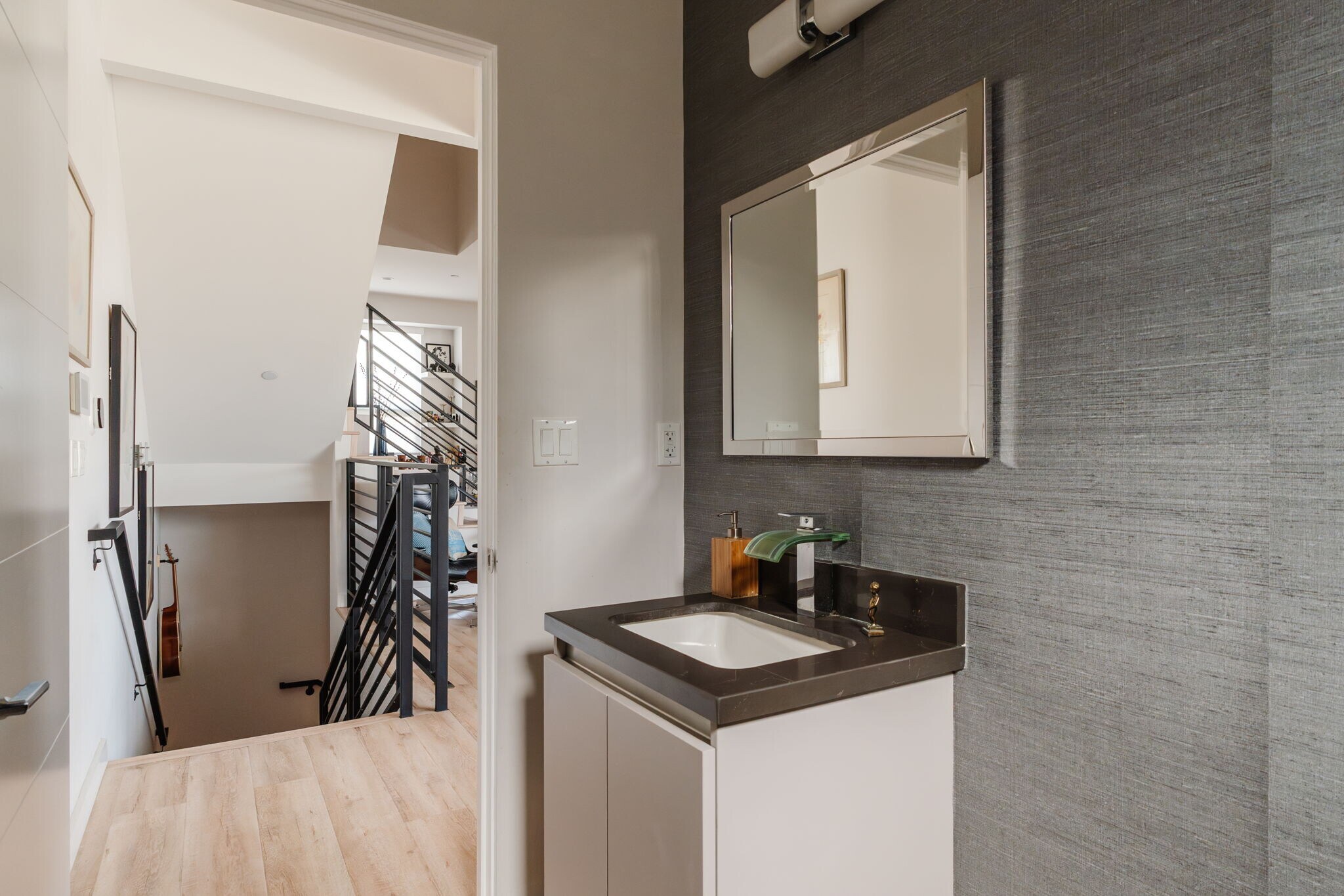 Building Photo - 6072 Pickford St