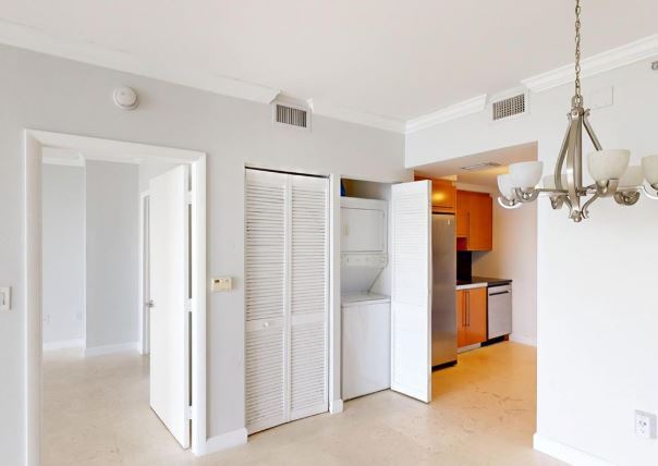 Building Photo - 6365 Collins Ave