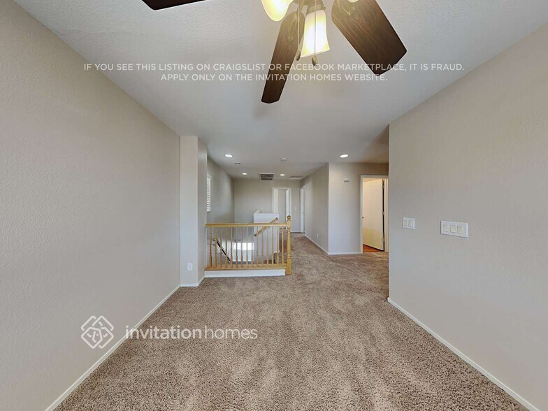 Building Photo - 4560 Grey Heron Dr