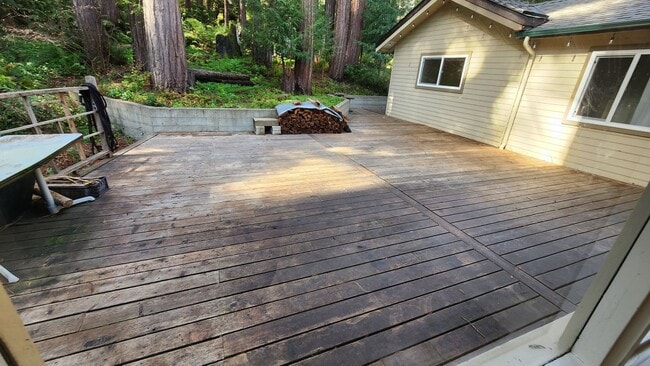 Building Photo - 3 bedroom Mountain Retreat in Boulder Creek!