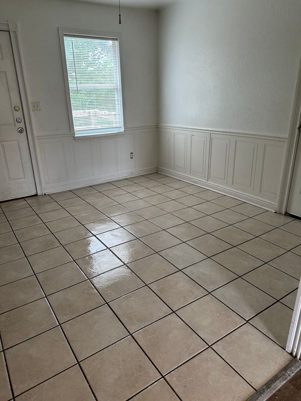 Building Photo - 2314 Terrace Dr