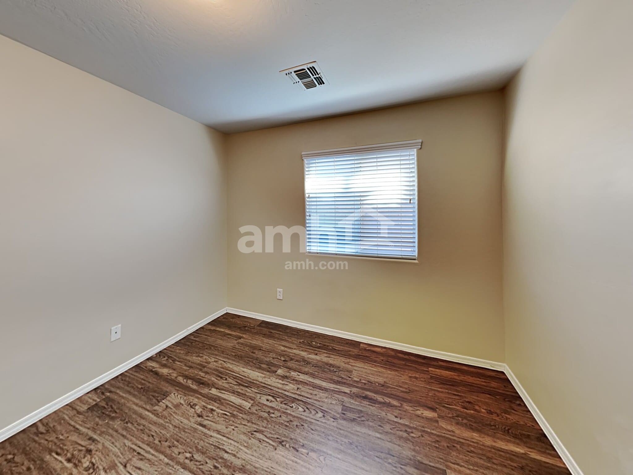 Building Photo - 24160 W Lasso Ln