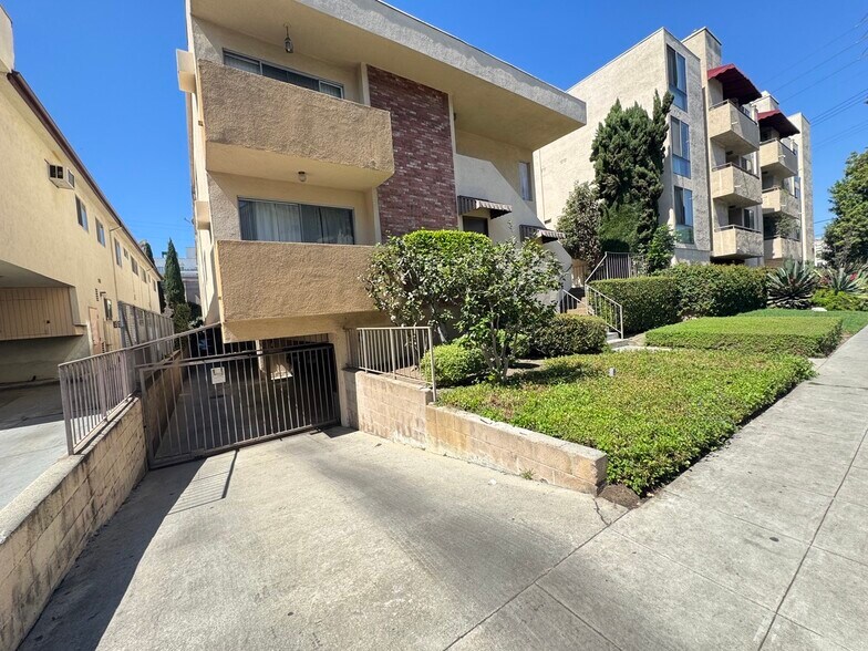 Building Photo - 1825 Glendon Ave