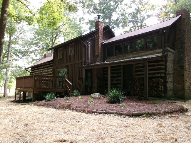 Building Photo - FOR RENT-Rustic log cabin home for RENT in...