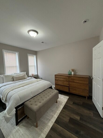 Building Photo - 1151 Myrtle Ave