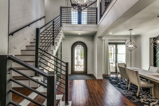Building Photo - A must see in highly sought after Windsong...