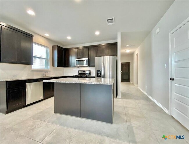 Building Photo - 2148 Pecan Island Dr