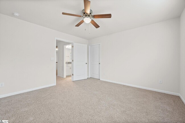 Building Photo - 218 Reynard Trl