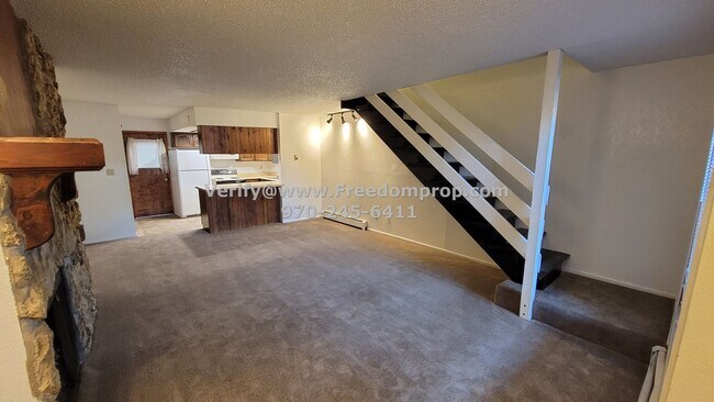 Building Photo - Near CMU & St. Mary's 2 Bedroom 1.5 Bath T...