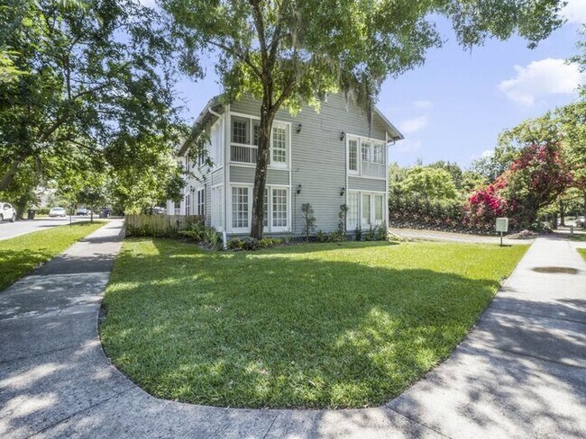 Building Photo - Charming 1/1 condo near Lake Virginia