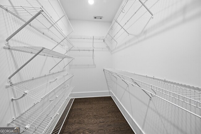 Building Photo - 254 Lamon Ave SE
