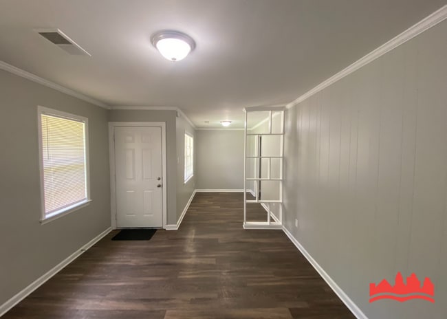 Building Photo - 2370 Hillside Ave