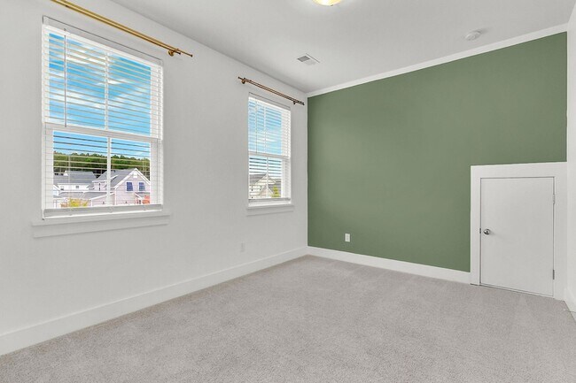 Building Photo - 102 True Blue Lp