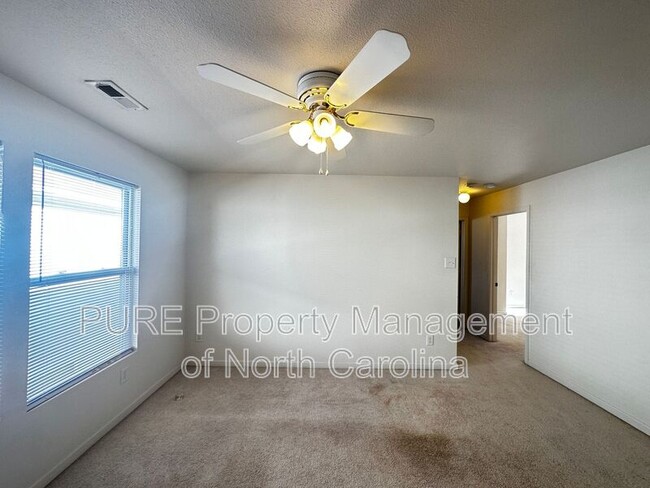 Building Photo - 723 Skywatch Ln