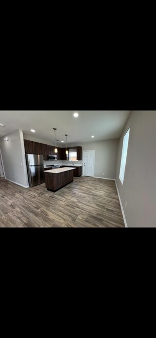Building Photo - 3801 Walnut Ave