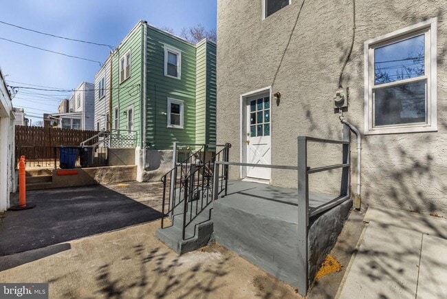 Building Photo - 4056 Ellendale Rd