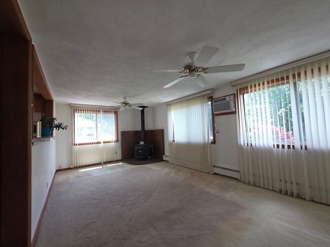 Building Photo - 97 White St