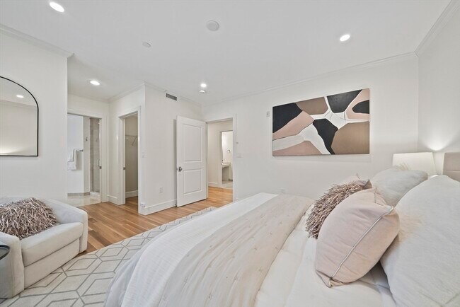 Building Photo - 321 Hammond Pond Pkwy