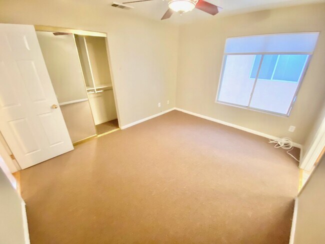 Building Photo - IMMACULATE HOME LOCATED IN SUMMERLIN, 4 BEDROOM 3.5 BATH, 3 CAR GARAGE