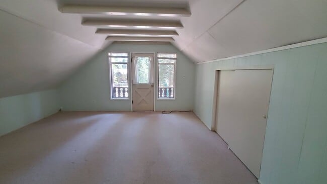 Building Photo - LONG-TERM RENTAL: Great Cedar Flat Home with Carport & Gas Fireplace!