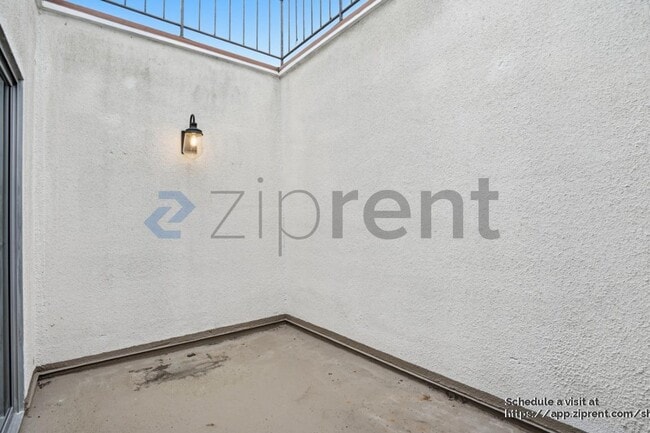 Building Photo - 1200 Opal St