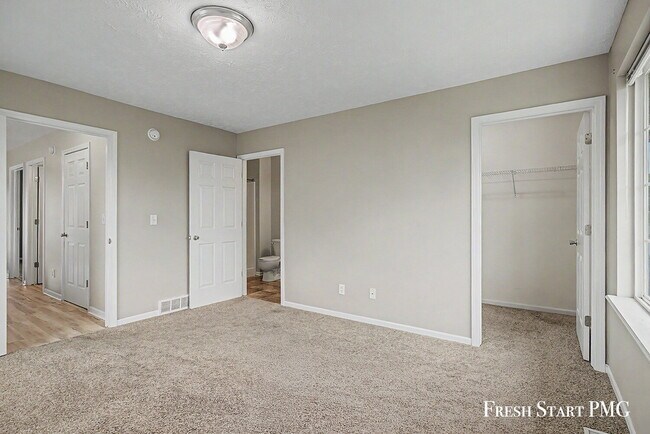 Building Photo - 4051 Rivertown Ln SW