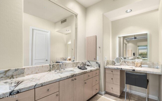Building Photo - 11543 E Caribbean Ln