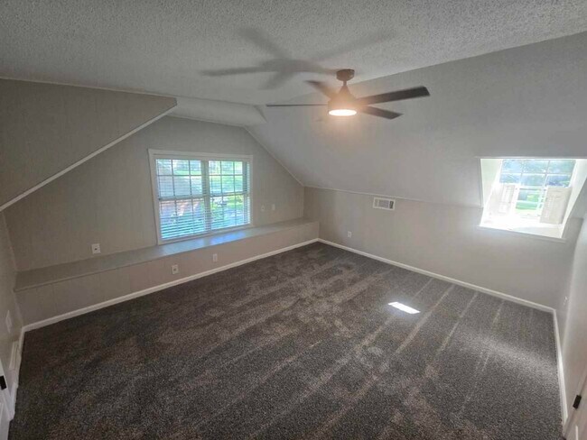 Building Photo - 1539 Brookside Dr