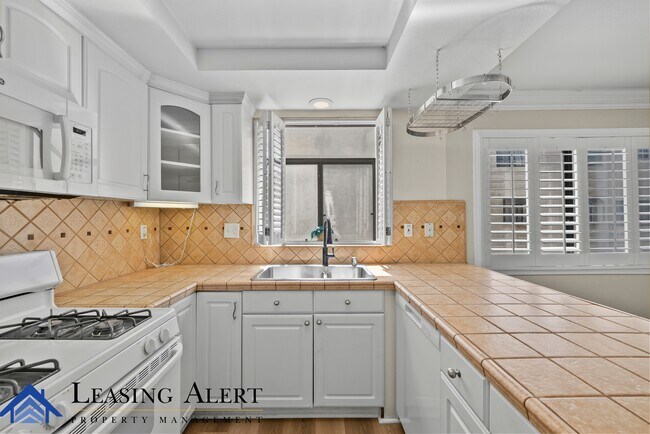 Building Photo - 27666 Nugget Dr