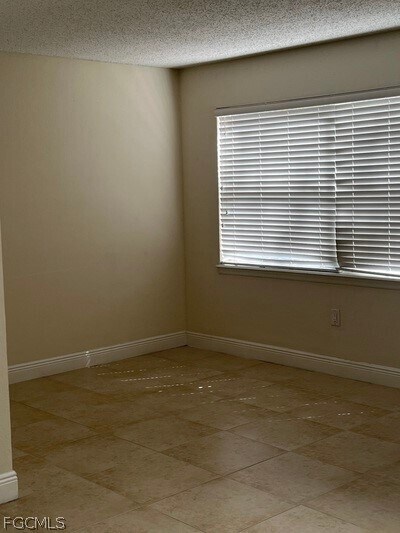 Building Photo - 12571 Equestrian Cir