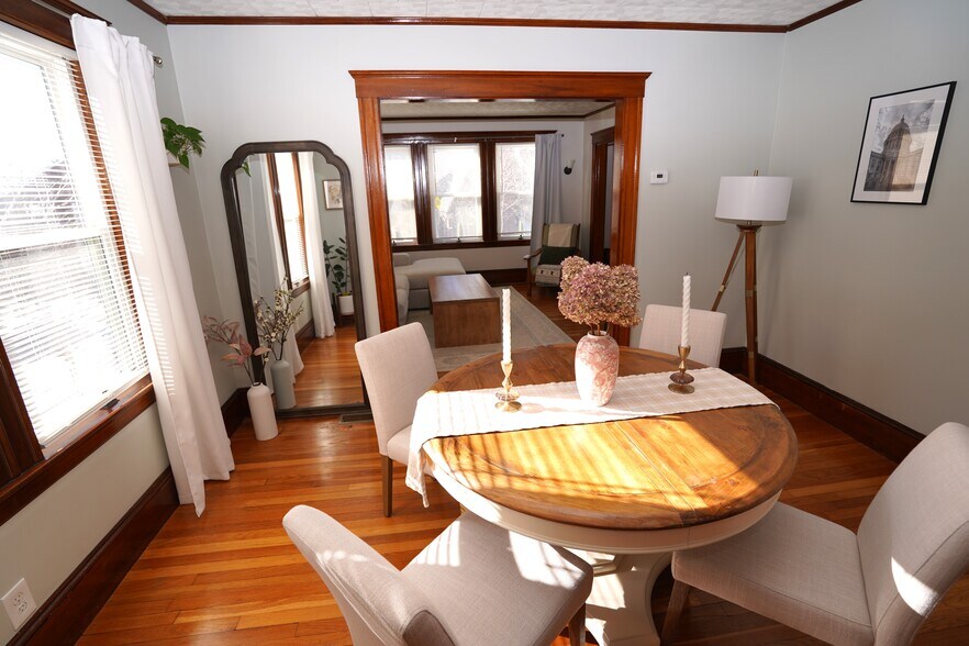 Building Photo - 15 Perthshire Rd