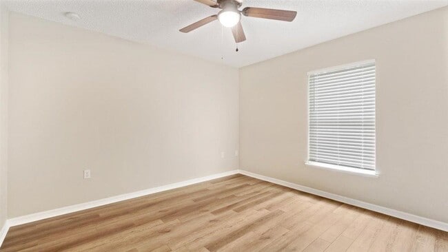 Building Photo - 494 Paigo St SE