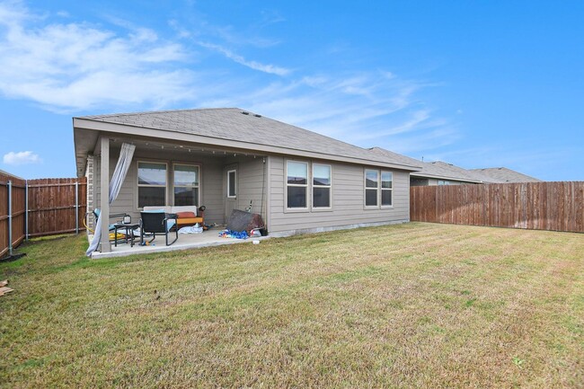 Building Photo - LOVELY HOME IN THE LIBERTY TRAILS ADDITION!