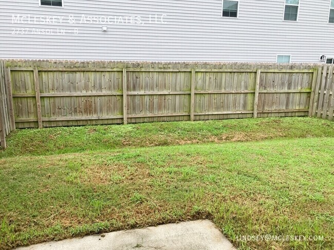 Building Photo - 2737 Ansol Ln
