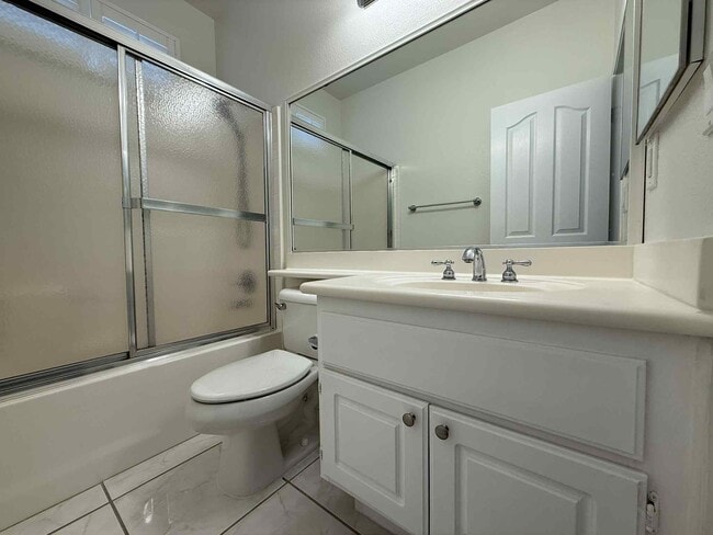 Building Photo - 27647 Rosemont Ct